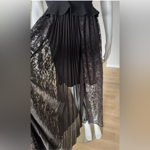 FRENCH CONNECTION ANGELINA DEEP-V PLEATED LACE AND JERSEY BLACK MAXI SEXY DESS - Picture 8 of 9